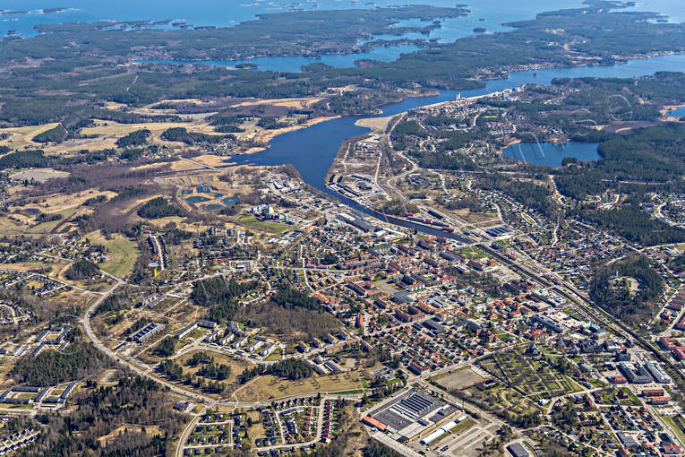 aerial photo, aerial photo, aerial photos, aerial photos, centre, drone aerial, drönarfoto, Flaket, Halsingland, Inre hamnen, samhällen, spring, städer, Söderhamn, Söderhamnsfjärden