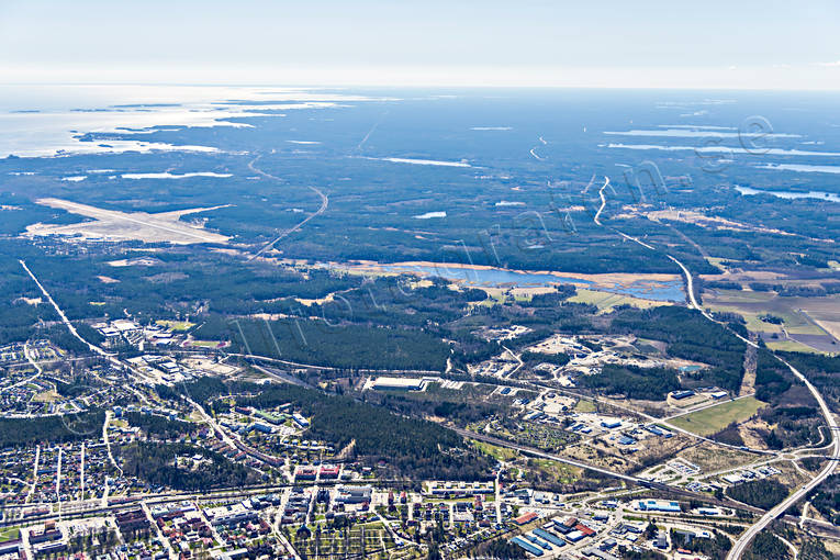 aerial photo, aerial photo, aerial photos, aerial photos, drone aerial, drnarfoto, E4 highway, Halsingland, Lngt, samhllen, spring, stder, Sderhamn, lsjn