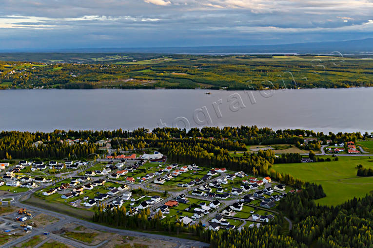 aerial photo, aerial photo, aerial photos, aerial photos, Byn, drone aerial, drnarbild, drnarfoto, Great Lake, Jamtland, Ostersund, stder, Snghusvallen, villaomrde, villas, ssjn