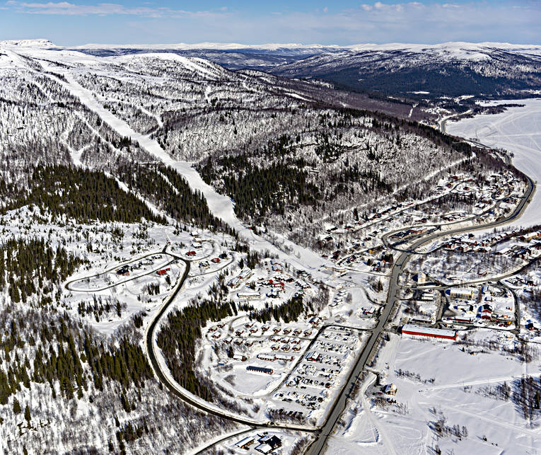 Aerial photo above Tärnaby aerial photo, aerial photo, aerial photos, aerial photos, Dearna, drone aerial, drönarfoto, journey down, journeys down, Lapland, samhällen, ski resort, ski slopes, ski-slope, Tärnaby, winter