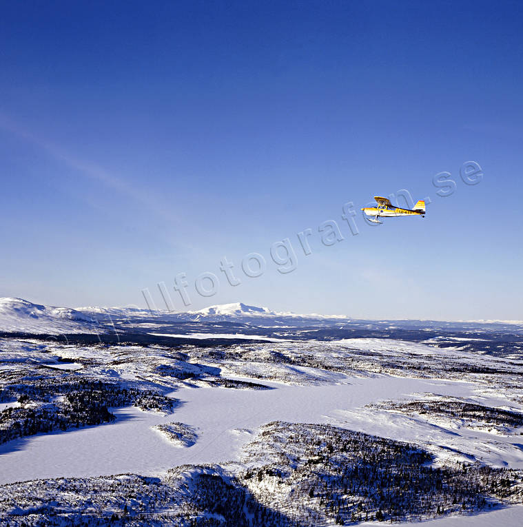 Areskutan, aviation, Bellanca Citabria, communications, fly, mountain flight, mountains, ski flight, winter flying