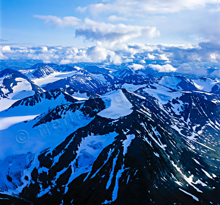 aerial photo, aerial photo, aerial photos, aerial photos, Akka river, Akkajekna, Alkavagge, drone aerial, drnarfoto, glacier, landscapes, Lapland, mountain peaks, mountain pictures, national park, Sadelberget, Sarek, summer