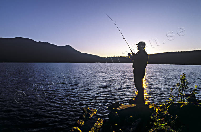 alpine water, mountain water, angling, evening, evening fishing, fishing, mountain, mountain fishing, mountain lake, Munsvattnet, reel, reel fishing, spin fishing, spinning, summer, summer evening