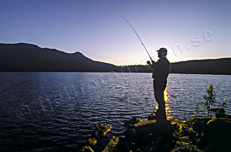 alpine water, mountain water, angling, evening, evening fishing, fishing, mountain, mountain fishing, mountain lake, Munsvattnet, reel, reel fishing, spin fishing, spinning, summer, summer evening