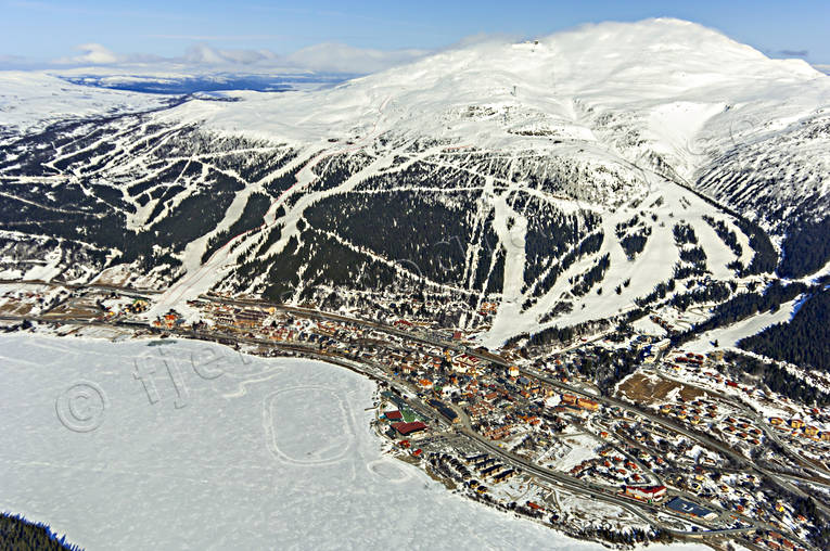 aerial photo, aerial photo, aerial photos, aerial photos, Are, Areskutan, drone aerial, drnarfoto, Jamtland, journeys down, landscapes, mountain, pistes, samhllen, ski slopes, winter