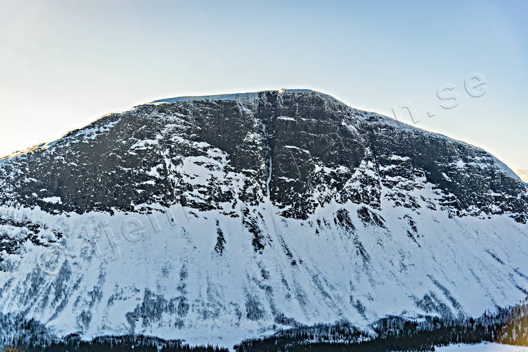 aerial photo, aerial photo, aerial photos, aerial photos, alpine precipice, Borgahallan, drone aerial, drnarbild, drnarfoto, landscapes, Lapland, mountain slope, precipice, precipice  steep, winter