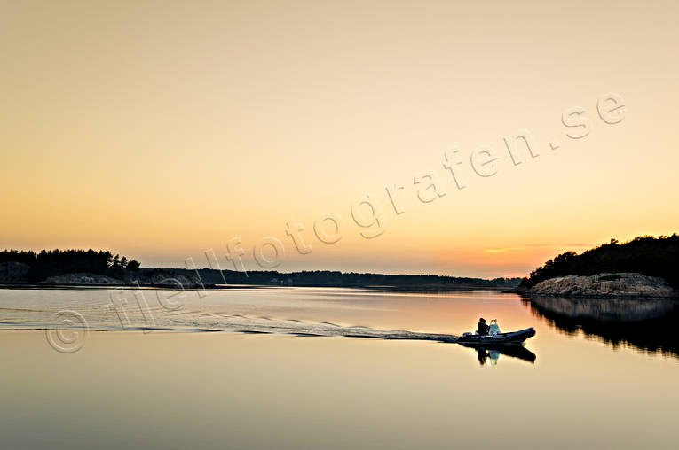 boat, Bohusln, coast, communications, evening, landscapes, motor boat, nature, rubber boat, sea, seasons, sky, summer, water