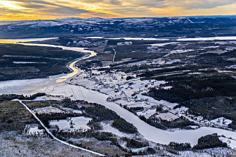aerial photo, aerial photo, aerial photos, aerial photos, autumn, drone aerial, drnarfoto, fresh snow, ice freeze-up, Jamtland, landscapes, Ljungan, Lnnssjn, samhllen, Skal lake, Sklan, villages, ngesnset