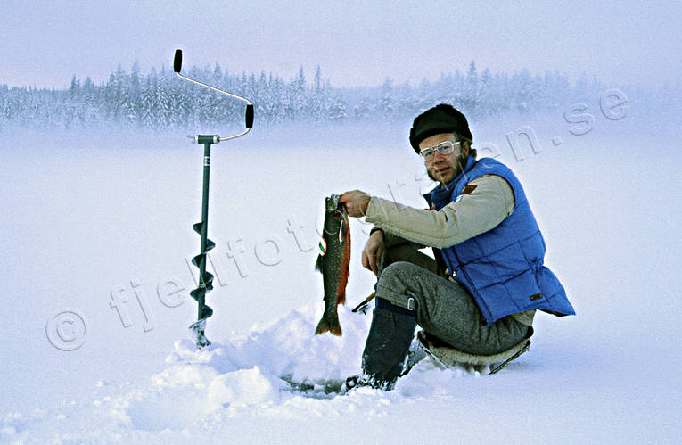 angling, char, char fishing, fishing, fishing through ice, ice fishing, ice fishing, Salmon lake, winter, winter fishing