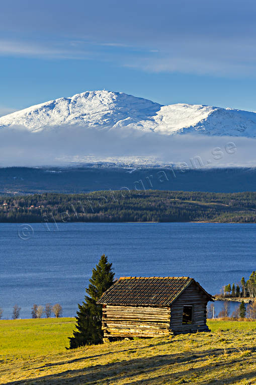 Areskutan, autumn, barn, Cold lake, dimbank, engineering projects, fresh snow, house, Jamtland, landscapes, mountain, mountain top, seasons, timbered