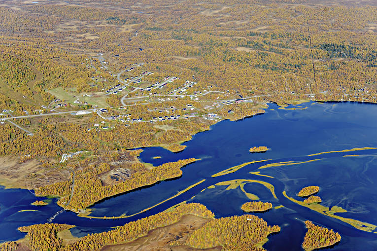 aerial photo, aerial photo, aerial photos, aerial photos, autumn, autumn colours, cottage village, chalet complex, drone aerial, drnarfoto, fjllanlggningar, installations, Klimpfjall, Klimpviken, Kult lake, landscapes, Lapland, Storvallen