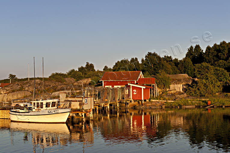 boat, boat-houses, bridge, buildings, coast, fishing, fishing boat, house, lake, nature, sea, shop, sky, Västergötland