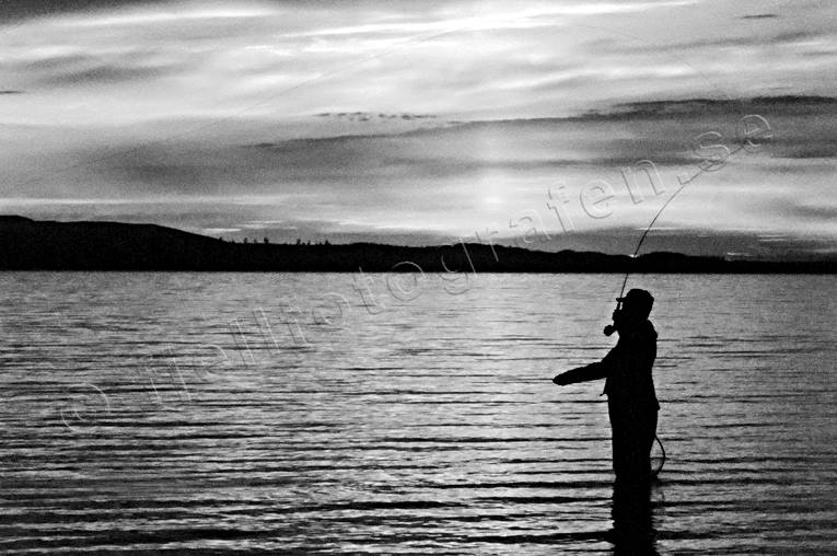 ambience, ambience pictures, angling, atmosphere, evening, evening fishing, fishing, flyfishing, Great Lake, red, sunset