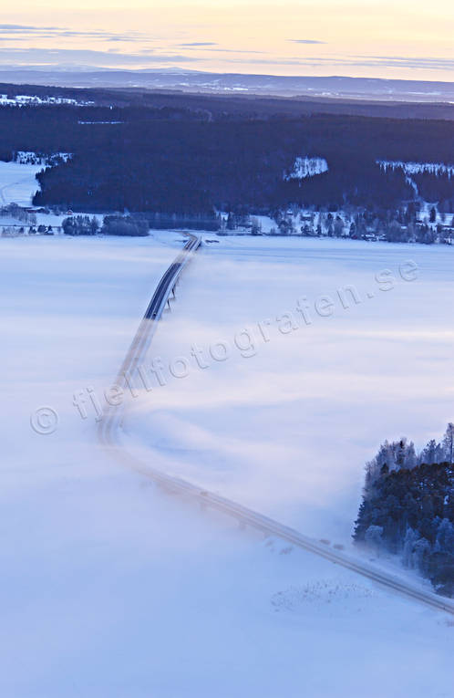 aerial photo, aerial photo, aerial photos, aerial photos, ambience, ambience pictures, atmosphere, bridge, bridges, drone aerial, drnarfoto, evening, fog, foggy, Great Lake, ground fog, Jamtland, Ostersund, season, seasons, stder, Vallsund Bridge, Vallsundet, winter