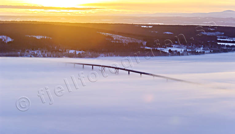 aerial photo, aerial photo, aerial photos, aerial photos, ambience, ambience pictures, atmosphere, bridge, bridges, drone aerial, drnarfoto, evening, fog, foggy, Great Lake, ground fog, Jamtland, Ostersund, season, seasons, stder, Vallsund Bridge, Vallsundet, winter