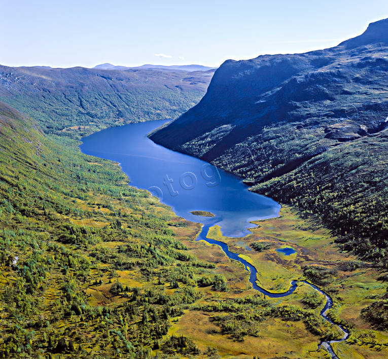 aerial photo, aerial photo, aerial photos, aerial photos, autumn, creek, drone aerial, drnarfoto, fjllbilder, Friningen, Jamtland, landscapes, mountain, mountain stream, mountain valley, Sielkentjahke, Swedish Mountains