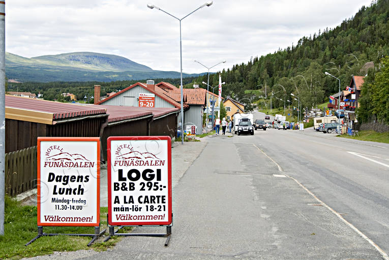 advertisement, Funasdalen, Herjedalen, mountain village, samhllen, signs