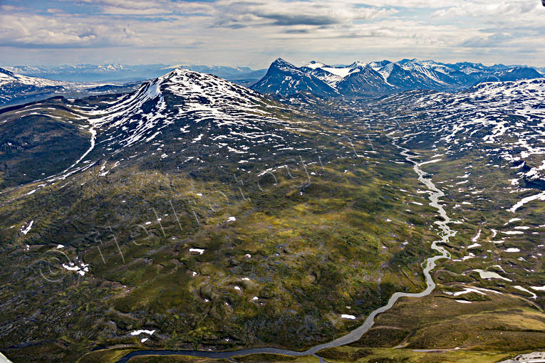 aerial photo, aerial photo, aerial photos, aerial photos, drone aerial, drnarbild, drnarfoto, Gisuris, landscapes, Lapland, mountain stream, Nijak, Sarekjhkk, Sierggajhk, summer