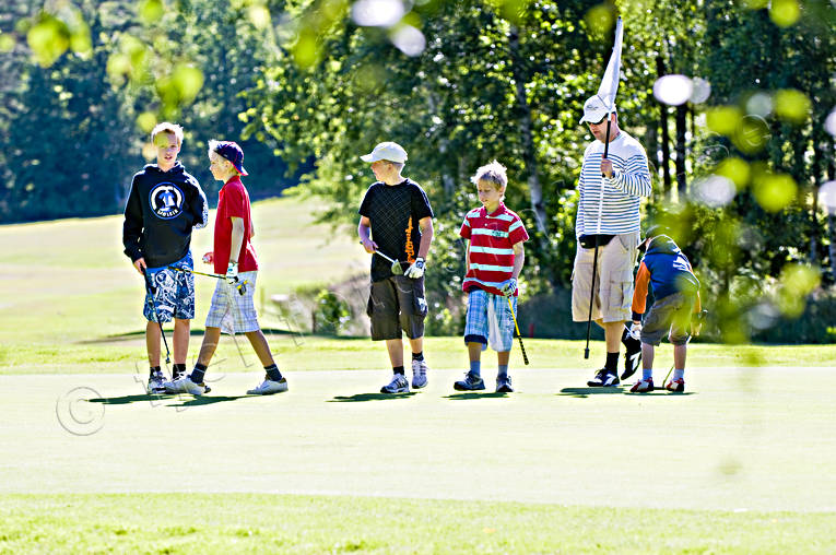 children, fairway, golf, golf course, golf player, grass, green, green, lawn, mjölkeröd, sport, summer, various, youngsters