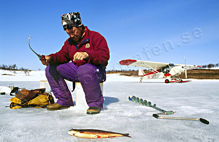 aeroplane, angling, char, fishing, fishing through ice, ice fishers, ice fishing, ice fishing, Super Cub, winter fishing