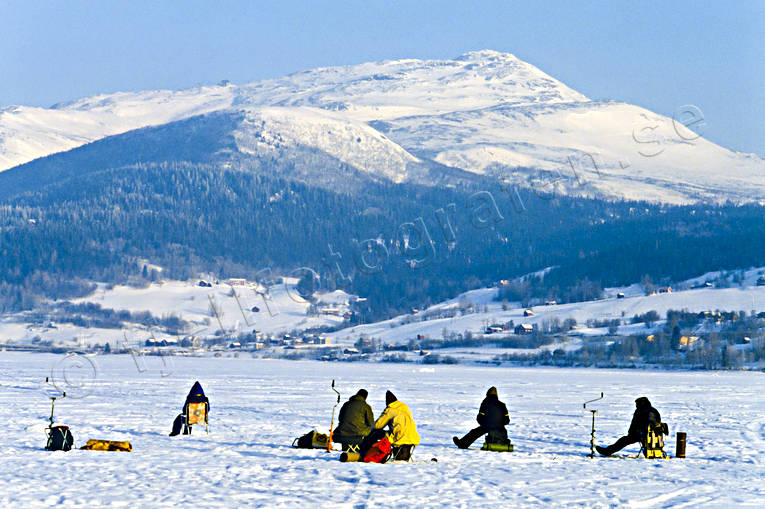 anglers, angling, Are lake, Areskutan, char, char fishing, fishing, fishing through ice, ice fishers, ice fishing, ice fishing, vinterfiskare, winter fishing