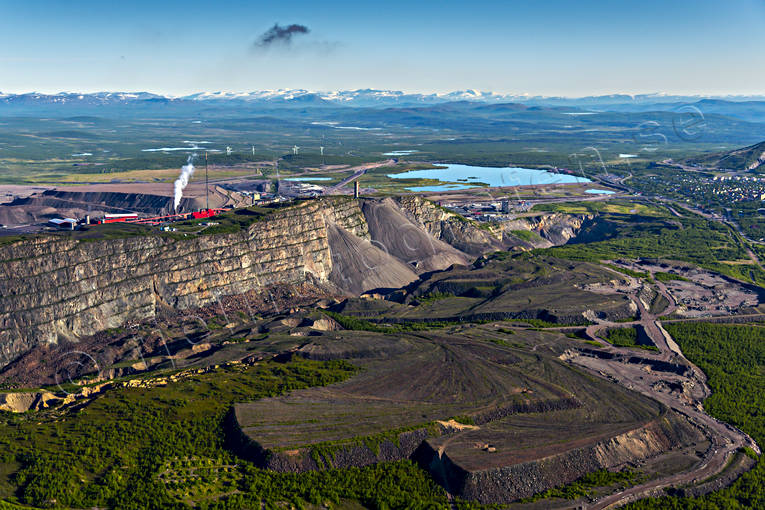 aerial photo, aerial photo, aerial photos, aerial photos, drone aerial, drnarfoto, jrnmalm, Kiruna, Kirunagruvan, Lapland, mine, stder, summer