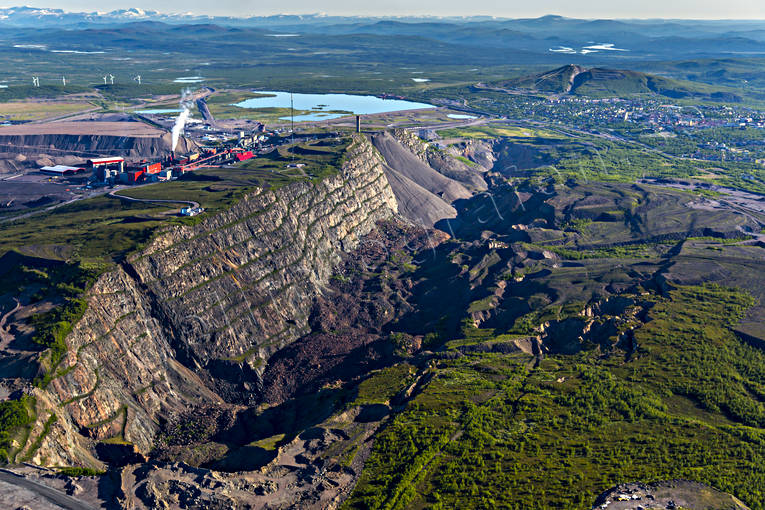 aerial photo, aerial photo, aerial photos, aerial photos, drone aerial, drönarfoto, järnmalm, Kiruna, Kirunagruvan, Lapland, mine, städer, summer