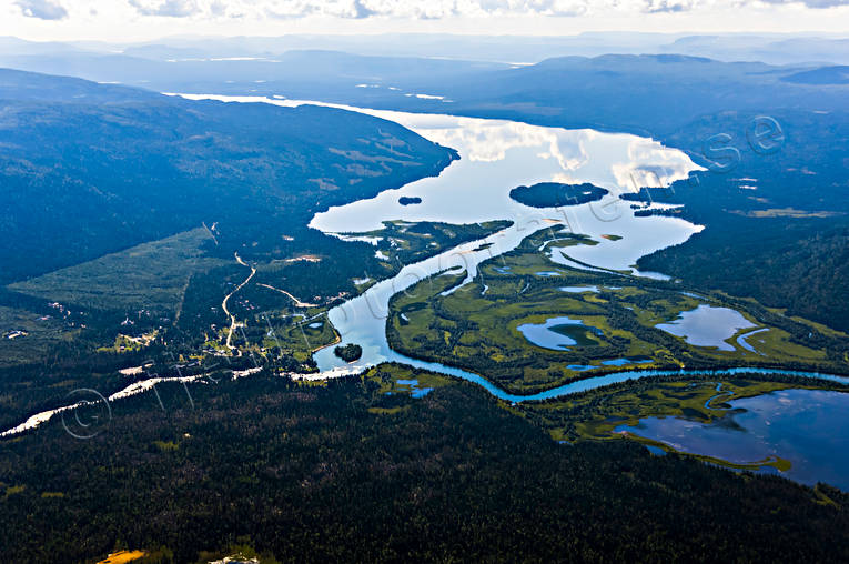 aerial photo, aerial photo, aerial photos, aerial photos, drone aerial, drönarfoto, Kamajakka, Kvikkjokk, landscapes, Lapland, Miertekjaure, Saggat, summer