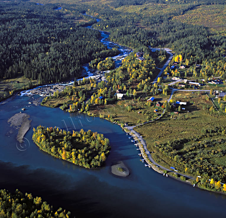 aerial photo, aerial photo, aerial photos, aerial photos, autumn, autumn colours, drone aerial, drnarfoto, Kamajakka, Kvikkjokk, landscapes, Lapland, Saggat