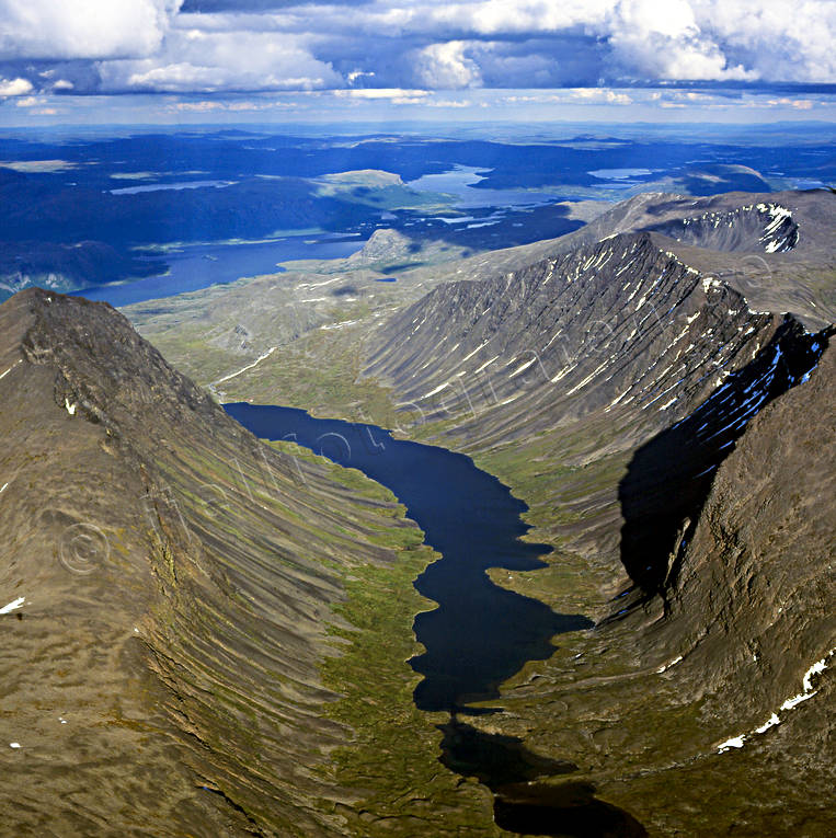 aerial photo, aerial photo, aerial photos, aerial photos, drone aerial, drnarfoto, landscapes, Lapland, Livamjaure, Livanjavri, mountain, mountain lake, summer, Suorregaise, Suorrekaise