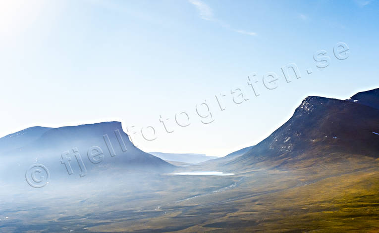 Lapporten at Abisko Abisko, aerial photo, aerial photo, aerial photos, aerial photos, autumn, Cuonajavri, Cuonavaggi, drone aerial, drönarfoto, fjällbilder, landscapes, Lapland, Lapporten, mountain, Nissuntjårro, Swedish Mountains, Tjuonajavri, Tjuonatjåkka