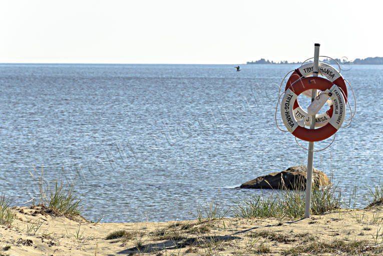 badstrand, beach, Halsingland, landscapes, life-buoys, nature, sea, sea-shore, season, seasons, summer, Sörfjärden