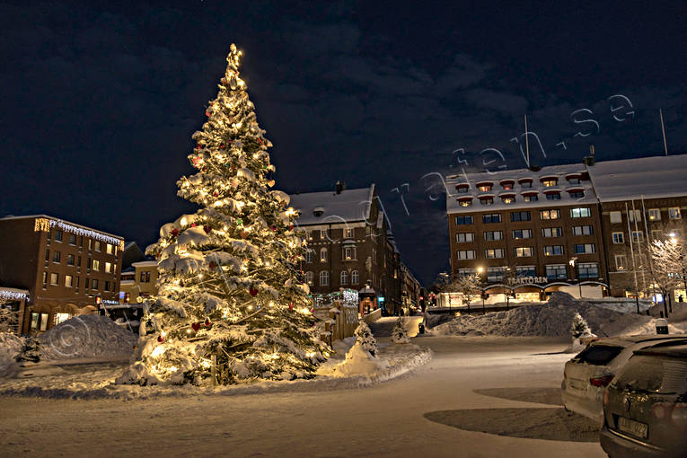 ambience, ambience pictures, atmosphere, christmas ambience, city, evening, Jamtland, julgran, Main Square, Ostersund, snow, square, square, stder, winter, winter ambience, winter's night