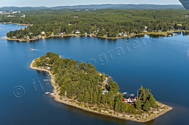 aerial photo, aerial photo, aerial photos, aerial photos, cabins, cottage, drone aerial, drönarfoto, Halsingland, Hudiksvallsfjärden, island, islands, landscapes, Malskär, summer