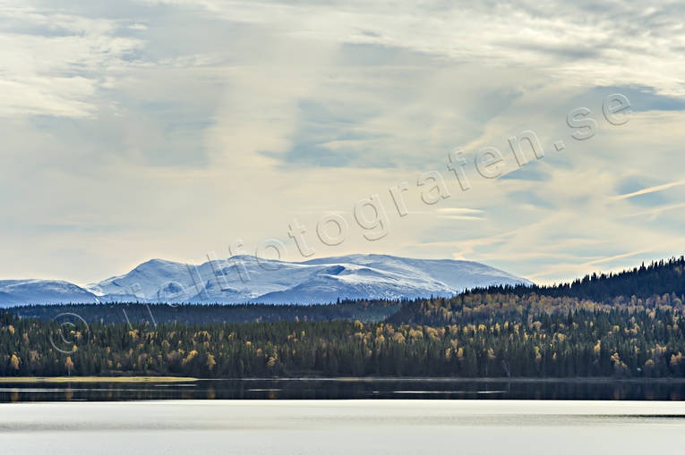 autumn, autumn colours, Jamtland, lake, landscapes, Medstugusjön, mountain, mountain lake, mountain top