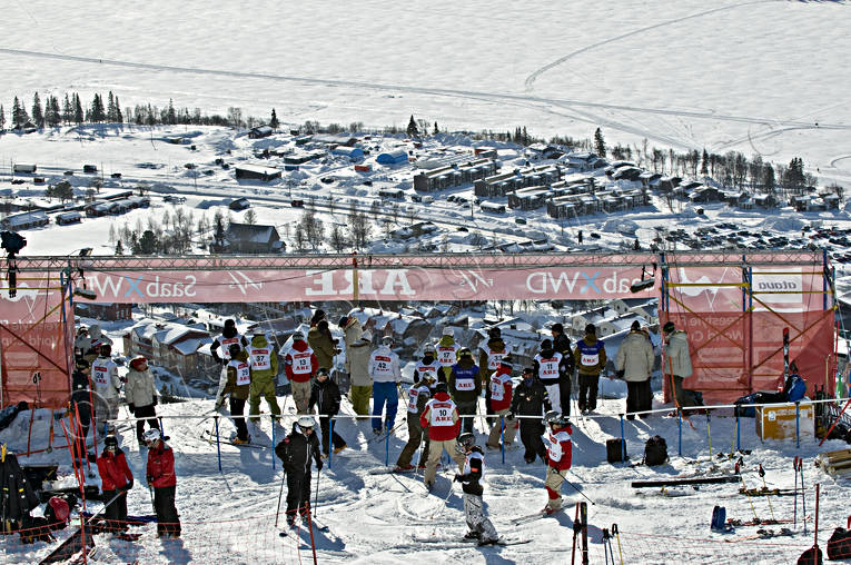 Are, arena, competition, down-hill running, humps skiers, jump, mogul, skier, skies, skiing, snow-spray, speed, sport, start, track, tvlingsomrde, winter