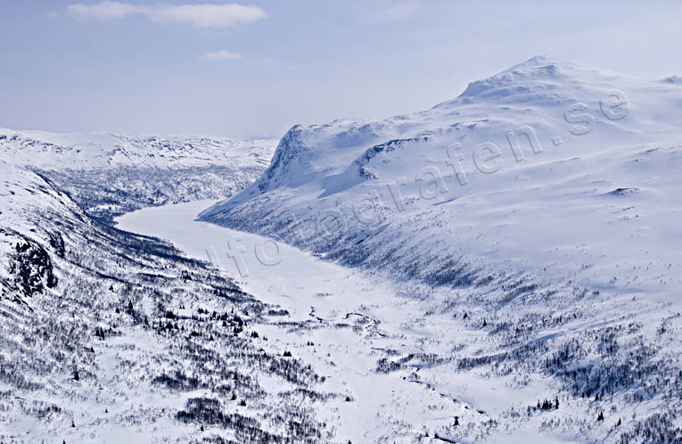 aerial photo, aerial photo, aerial photos, aerial photos, drone aerial, drnarfoto, Friningen, Jamtland, landscapes, mountain, mountain top, Sielkentjahke, winter