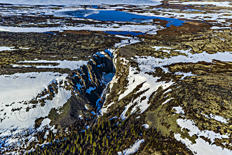 aerial photo, aerial photo, aerial photos, aerial photos, Dalarna, drone aerial, drönarfoto, Fulufjället, Fulufjällets, landscapes, mountain, national park, Njupeskär, Njupån, spring, water fall