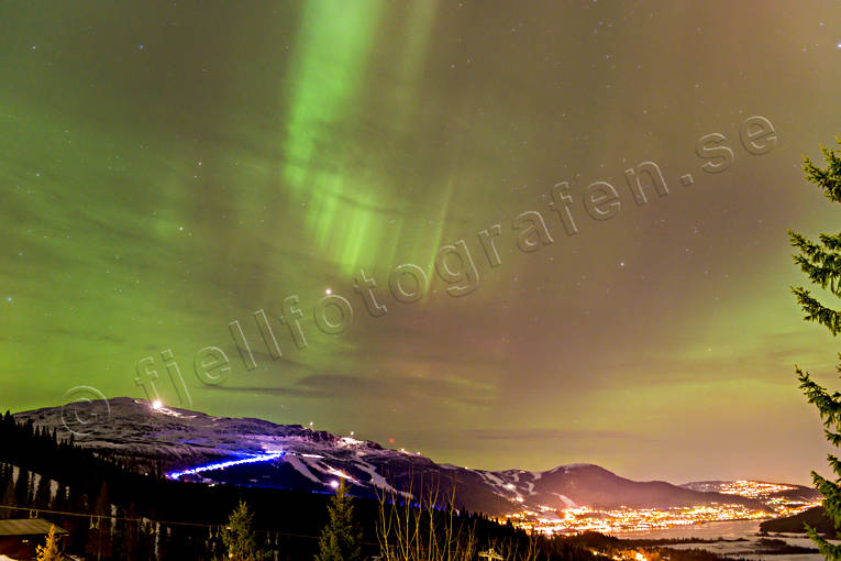 Are, evening, green, Jamtland, landscapes, mountain, nature, northern lights, samhllen, upplyst, winter