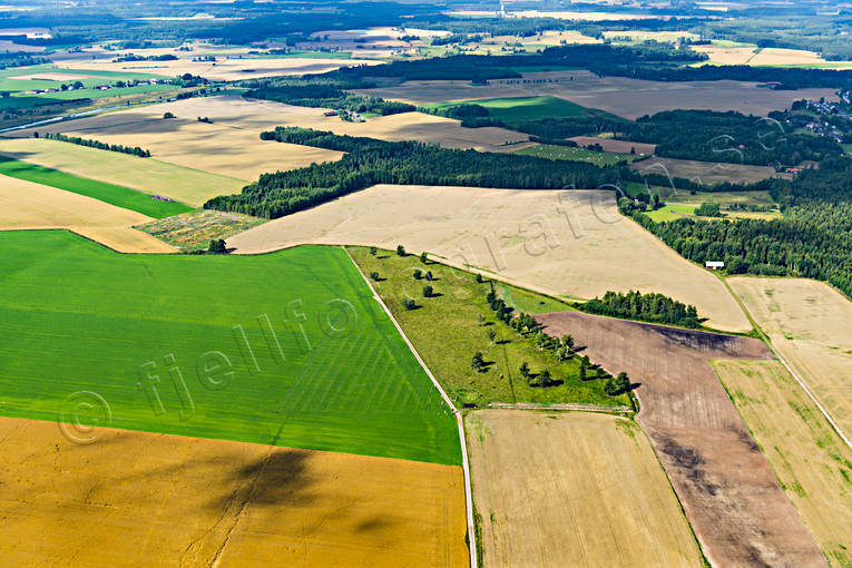 aerial photo, aerial photo, aerial photos, aerial photos, arable land, crop land, cultivated land, drone aerial, drnarfoto, farming lands, fields, Framns, landscapes, odlingslandskap, summer, Vstergtland