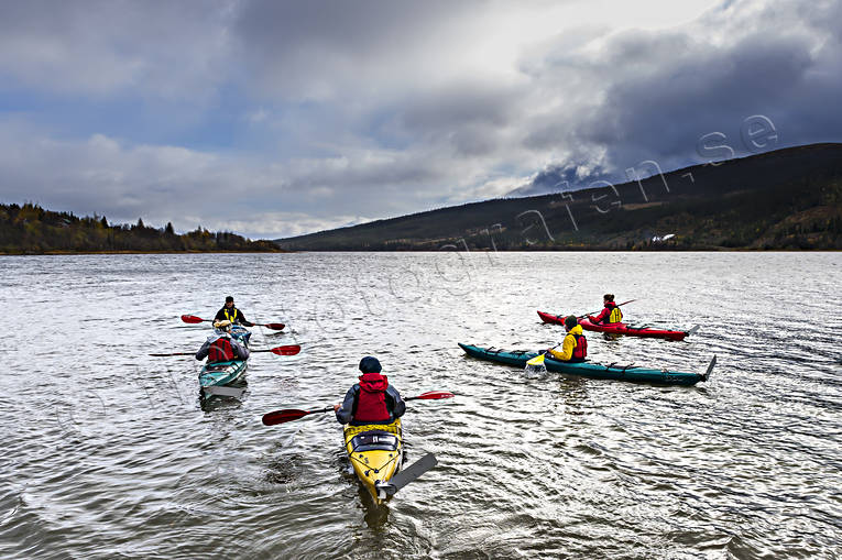 Are lake, autumn, communications, kayak, lake, outdoor life, tube, paddle, water, water sports, äventyr