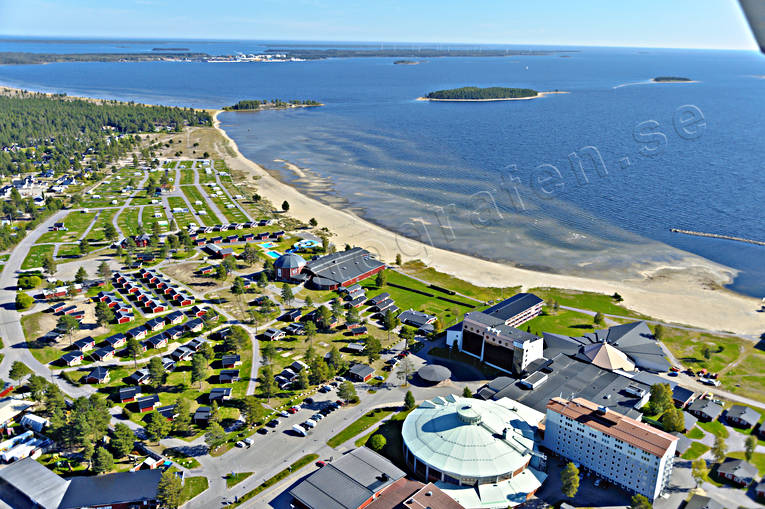 aerial photo, aerial photo, aerial photos, aerial photos, autumn, bathing, buildings, drone aerial, drnarfoto, hotell, installations, konferenshotell, kurort, landscapes, North Bothnia, Pite havsbad, Pitea, Pite havsbad, samhllen, sandy, sea bathe