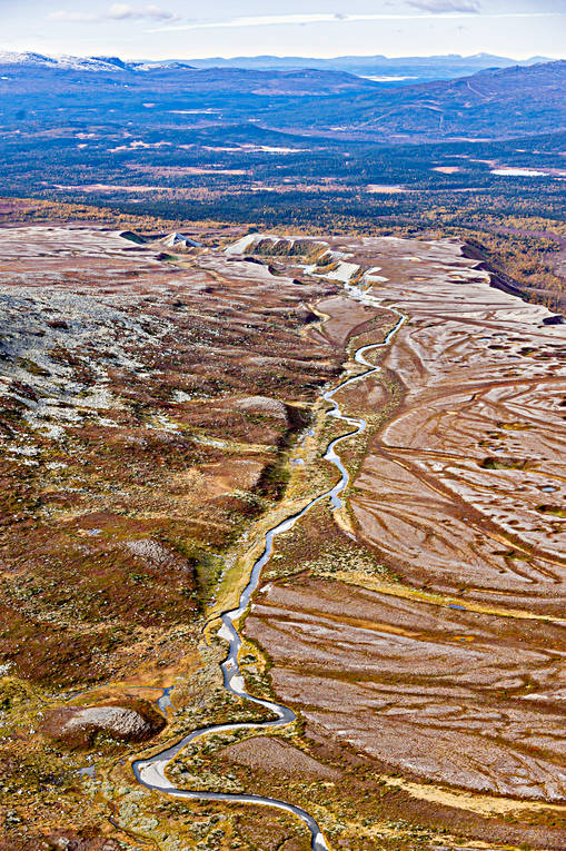 aerial photo, aerial photo, aerial photos, aerial photos, autumn, drone aerial, drnarbild, drnarfoto, Grondalen, Issjdalen, istidslmningar, istidsrester, istidslvar, Jamtland, landscapes, pits of dead ice, plateau, table, plater, pyramider, pyramiderna, sediment, Valadalen