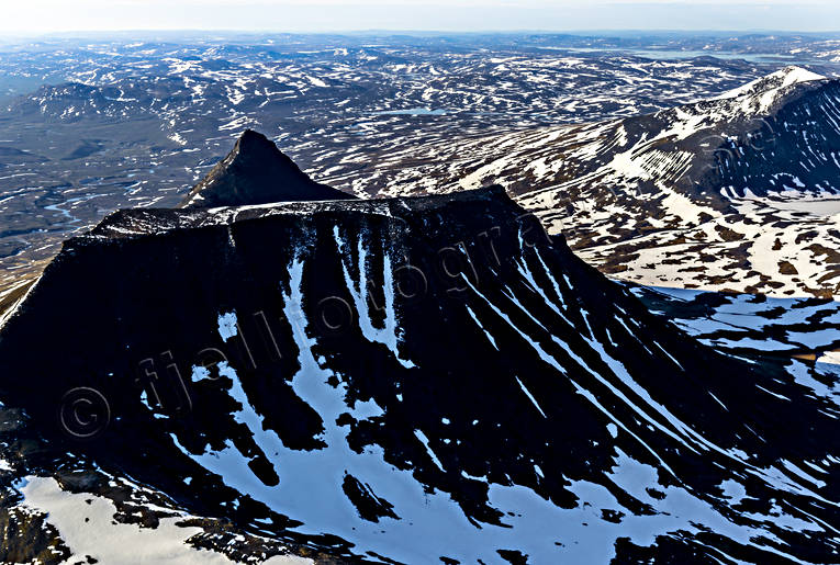 aerial photo, aerial photo, aerial photos, aerial photos, Bealcan, drone aerial, drnarfoto, fjllbilder, landscapes, Lapland, mountain, mountain peaks, mountain top, Pltsa, Pltsafjllen, Pltsan, Pltsatopparna, summer, Swedish Mountains