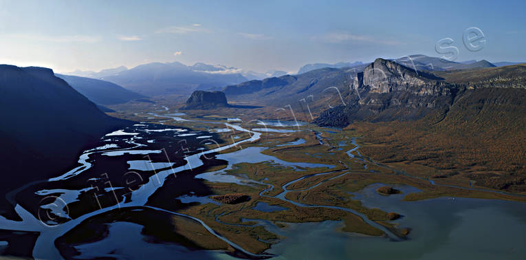 aerial photo, aerial photo, aerial photos, aerial photos, autumn, drone aerial, drnarfoto, landscapes, Lapland, mountain, national park, national parks, panorama, panorama pictures, participate landscape, Rapa Valley, river, Sarek, valley