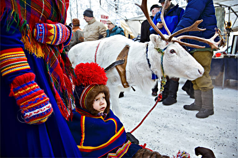 children, culture, Jokkmokk, Jokkmokks Marknad, market, reindeer, renrajd, saami boy, saami outfit, saami person, samhällen, sami culture, tradition, vintermarknad