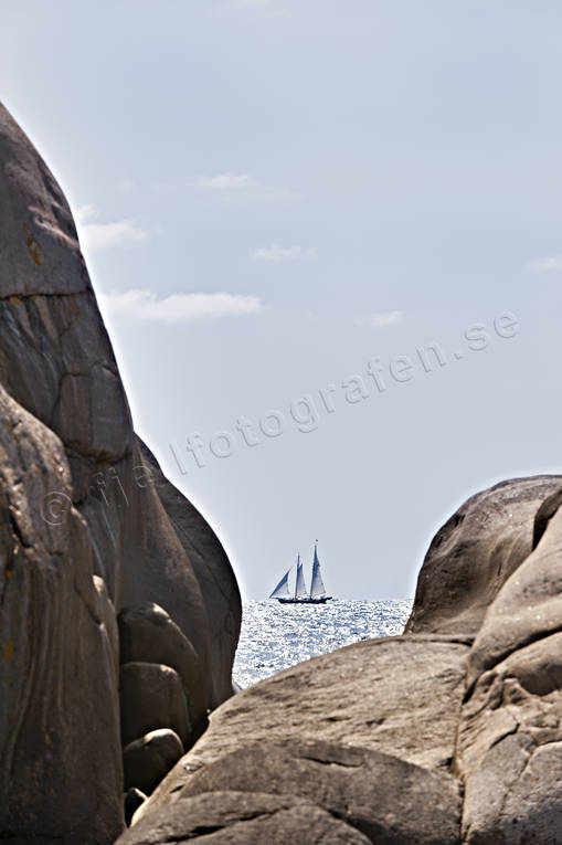 Bohusln, coast, communications, horizon, landscapes, nature, rocks, sailing-boat, sea, summer, water