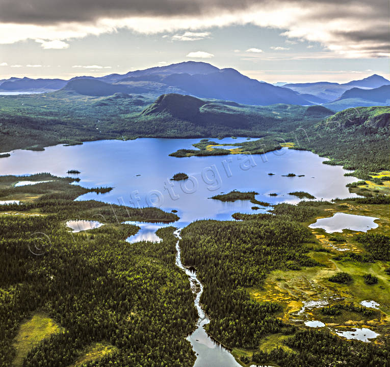 aerial photo, aerial photo, aerial photos, aerial photos, Borkafjallet, drone aerial, drnarfoto, fjllbilder, landscapes, Lapland, mountain, Saxen lake, summer, Swedish Mountains, vildmarkssj, wasteland, wilderness