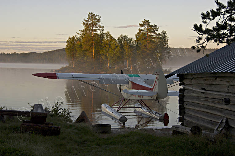 aviation, communications, fly, fog, Herjedalen, lake, landscapes, morning, ojings lake, Piper Cub, SE-EPF, seaplane, seaplane, summer, sunrise, super cub, touch down, touched down