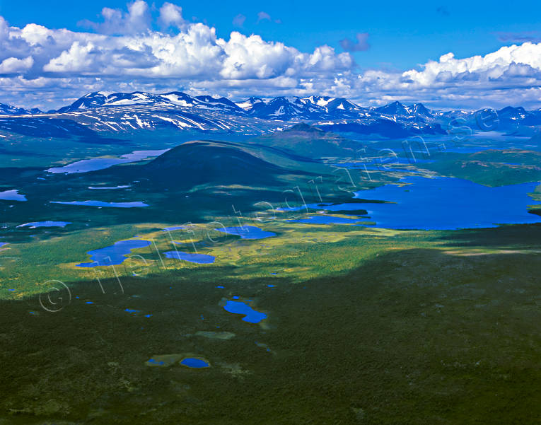 aerial photo, aerial photo, aerial photos, aerial photos, Ahkavarri, Bearvejvrrit, drone aerial, drnarfoto, Hrrejavri, Krsatjkka, landscapes, Lapland, Leaffa, mountain pictures, Sjaunja, summer